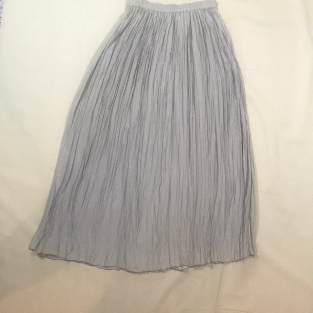 Silk skirt. Size Medium. Light tan color.